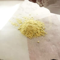シャカシャカポテト「にんにく黒胡椒マヨ味」の粉