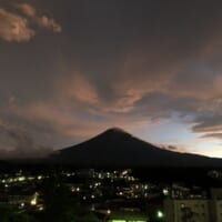 富士山の夕暮れの写真