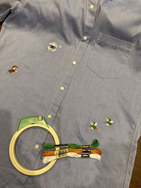 シャツの汚れ隠しにマリオの刺繍　かわいいクロスステッチ作品に11万いいね