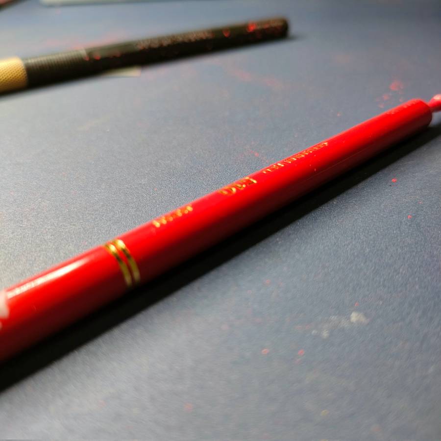 加工前の赤鉛筆