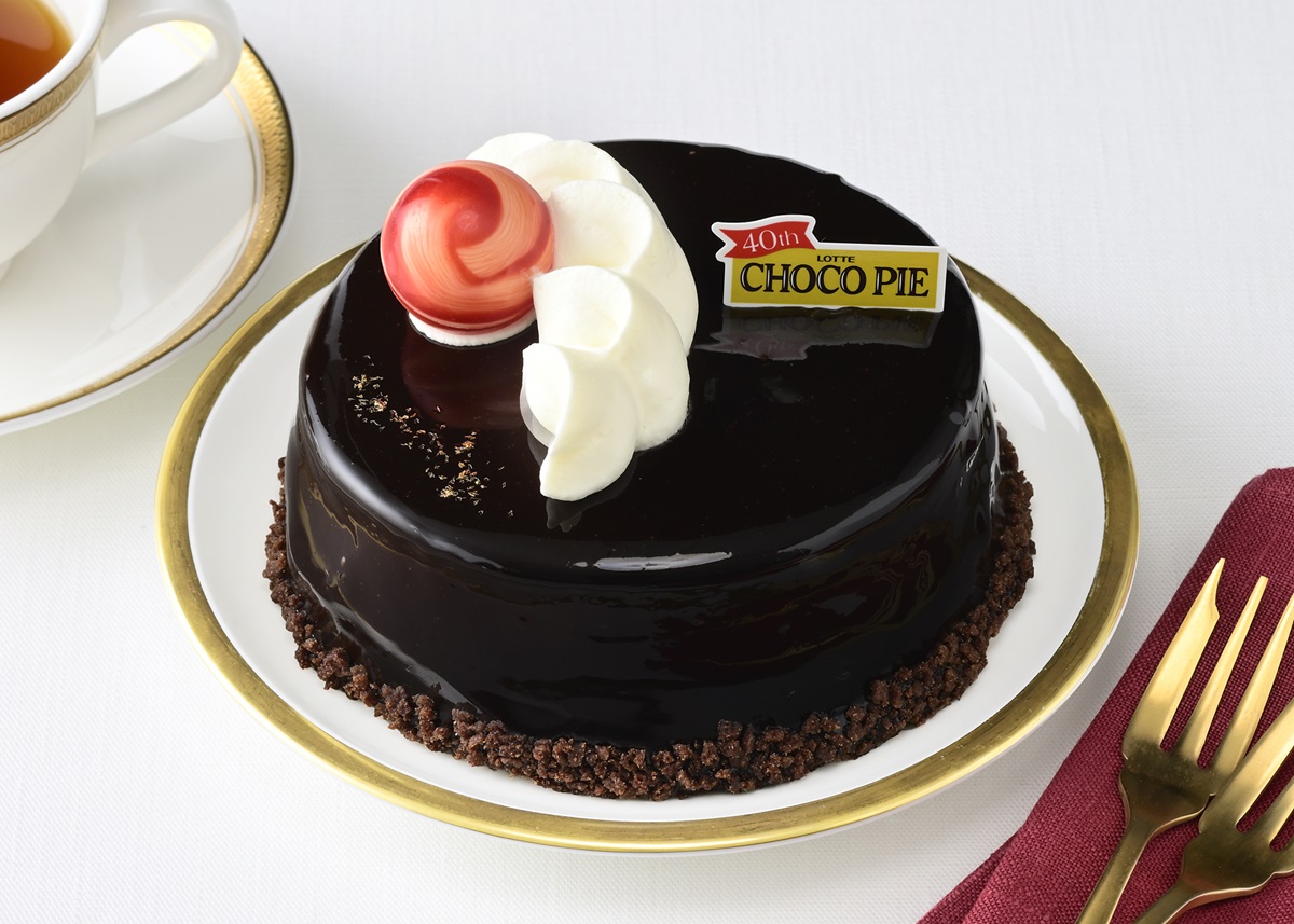 銀座コージーコーナー×ロッテの新作「ケーキになったチョコパイ」が2月2日から29日まで限定販売